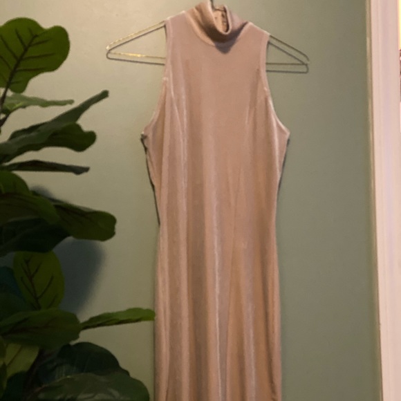 Boohoo suede sleeveless turtle neck midi dress - Picture 5 of 12